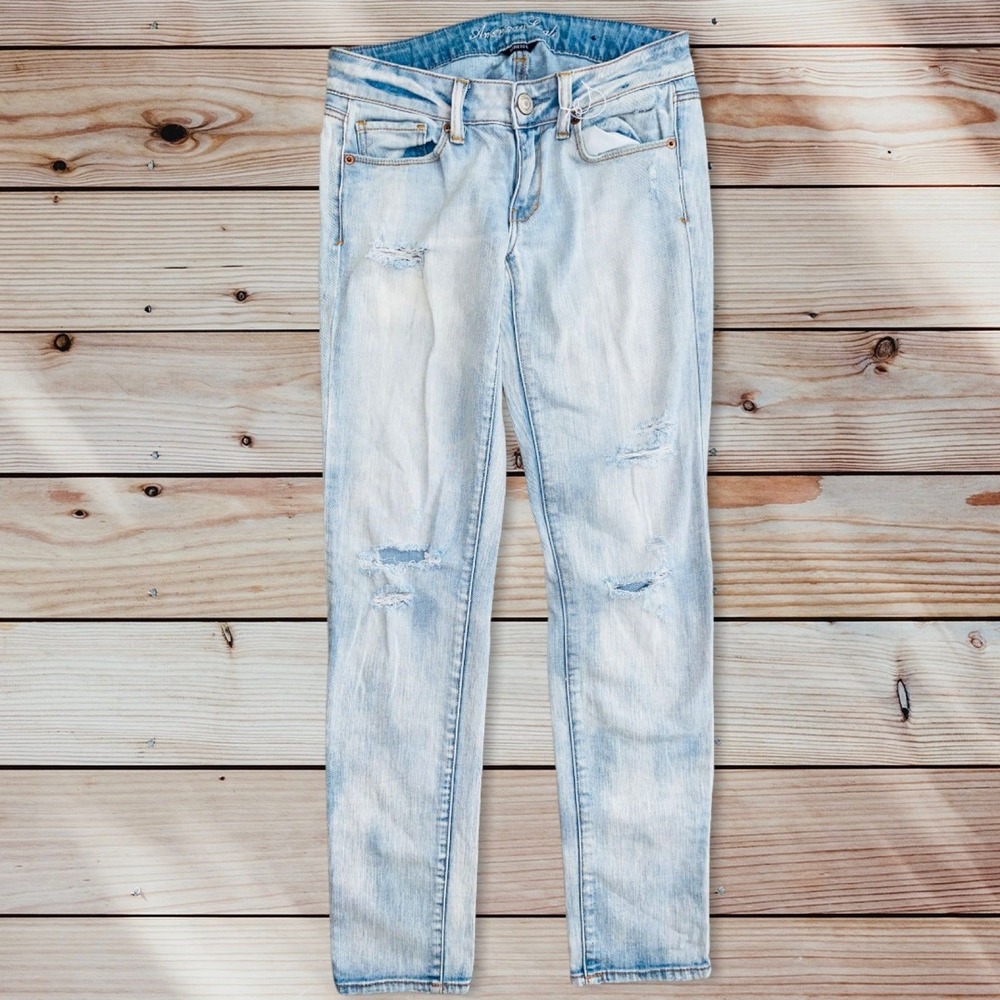 S1 American Eagle AE skinny jeans women's 2 distressed ripped light wash